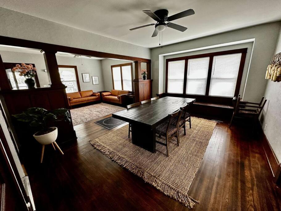 Mrs. Hughes Cottage - 2 Bedroom House W/ Parking Hamilton Dış mekan fotoğraf